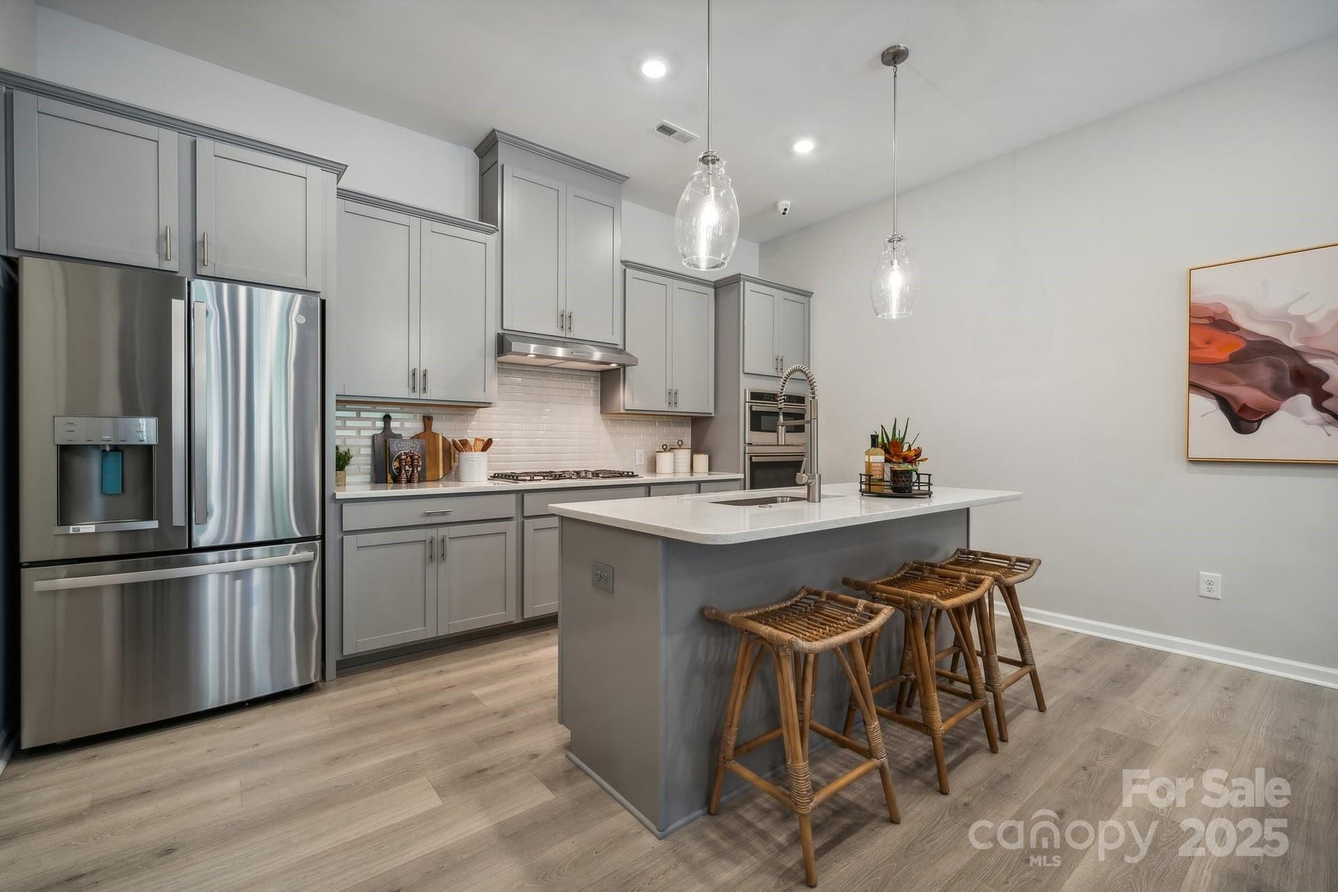 3154 Beacon Heights - Image 1