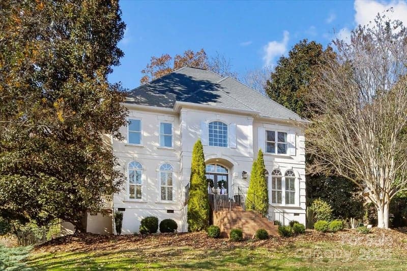 7625 Seton House, Charlotte, NC - 4 beds, 5 baths, 4,180 sqft - $1,450,000