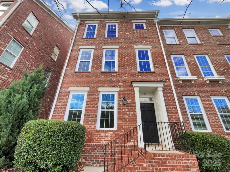 2321 Silver Crescent, Charlotte, NC - 3 beds, 3 baths, 1,953 sqft - $375,000