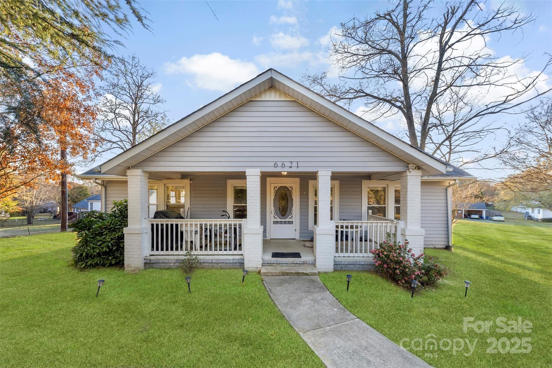 6621 Charlie Walker - Image 1