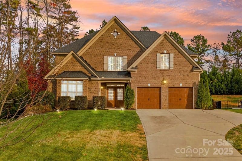 4018 Halyard, Denver, NC - 5 beds, 4 baths, 3,350 sqft - $779,999
