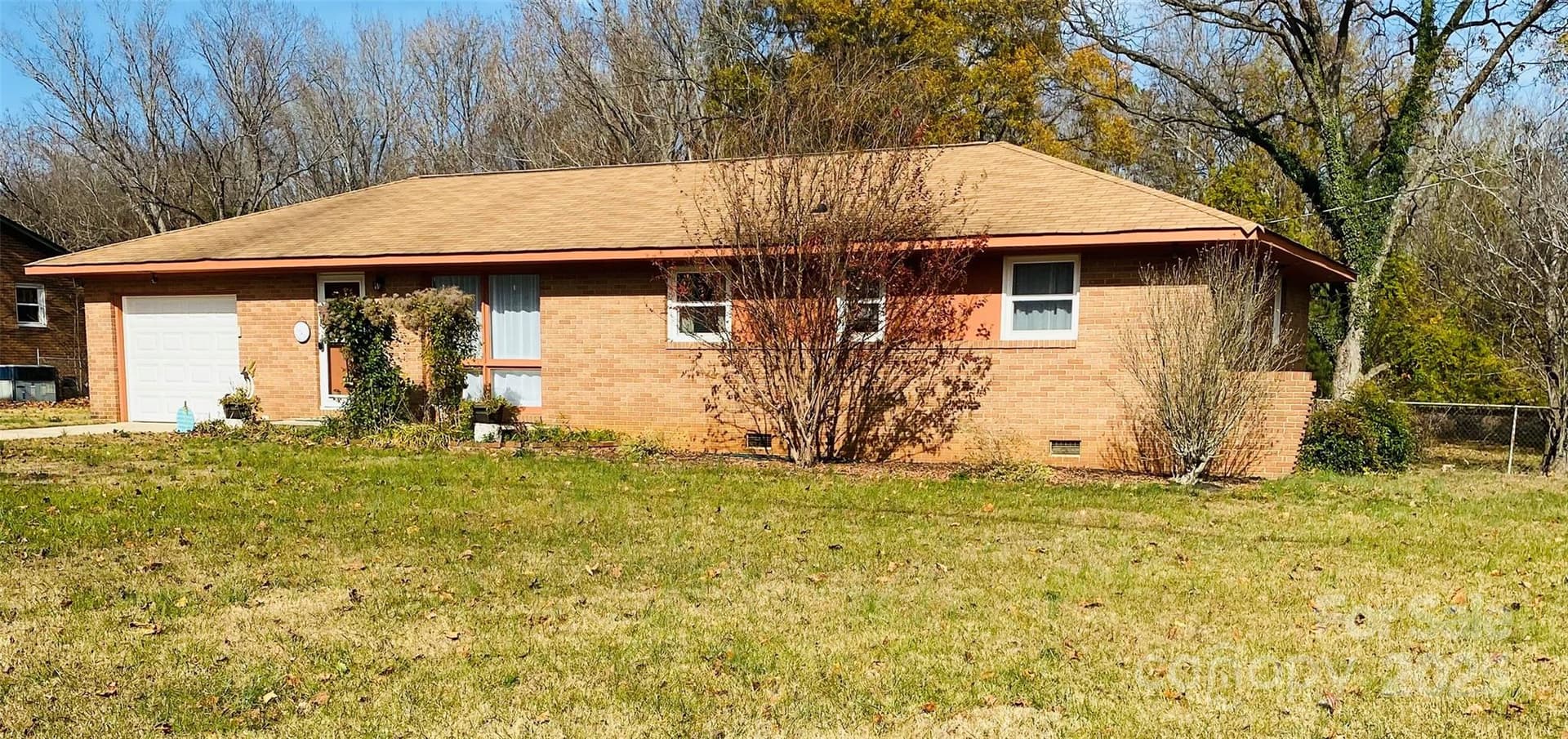 422 Mirror Lake - Image 1