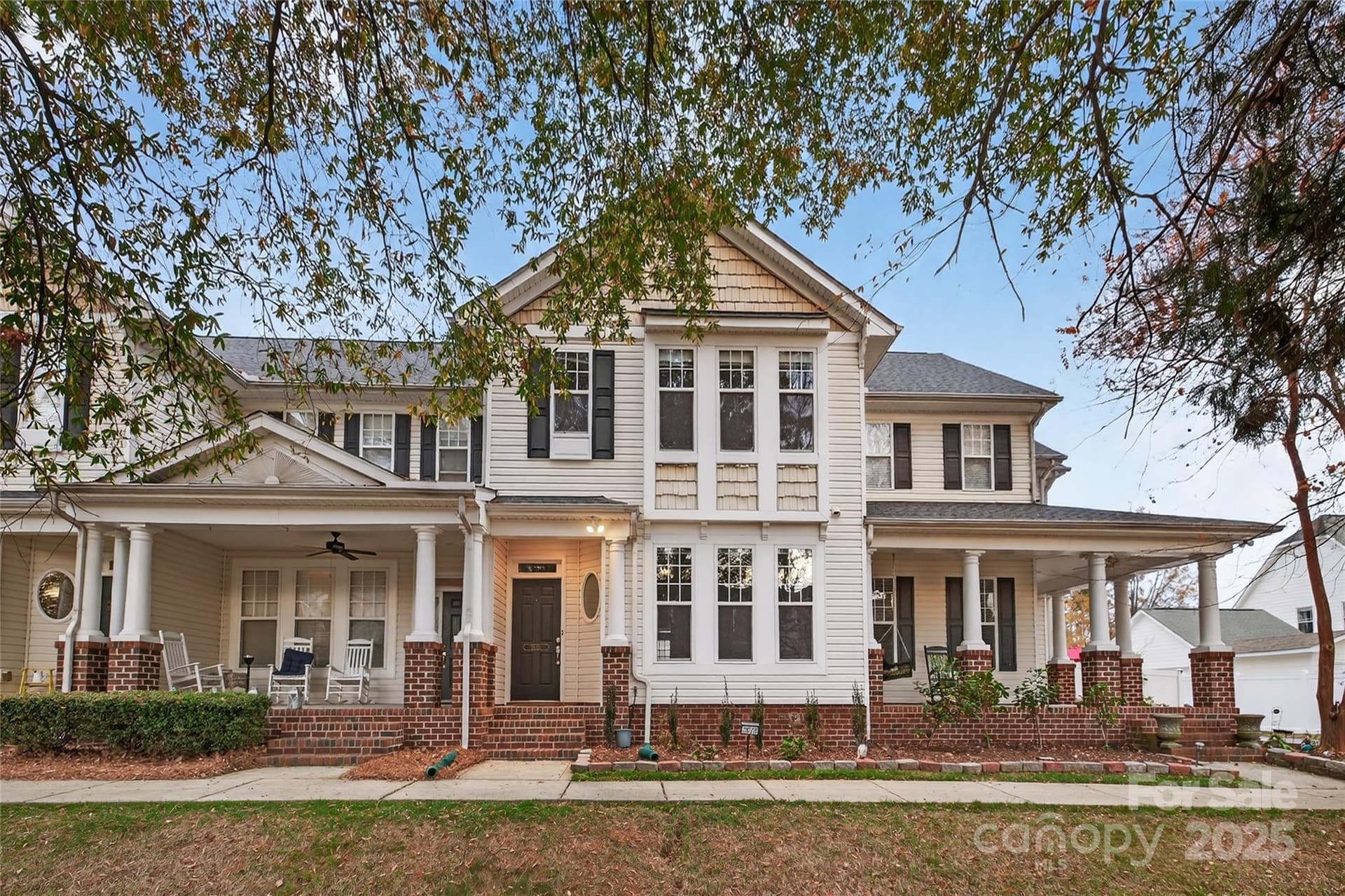 2020 Gable Way - Image 1