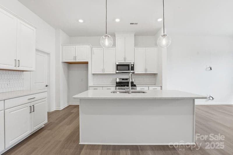 302 Silver Fleet, Indian Trail, NC - 3 beds, 3 baths, 2,001 sqft - $407,990