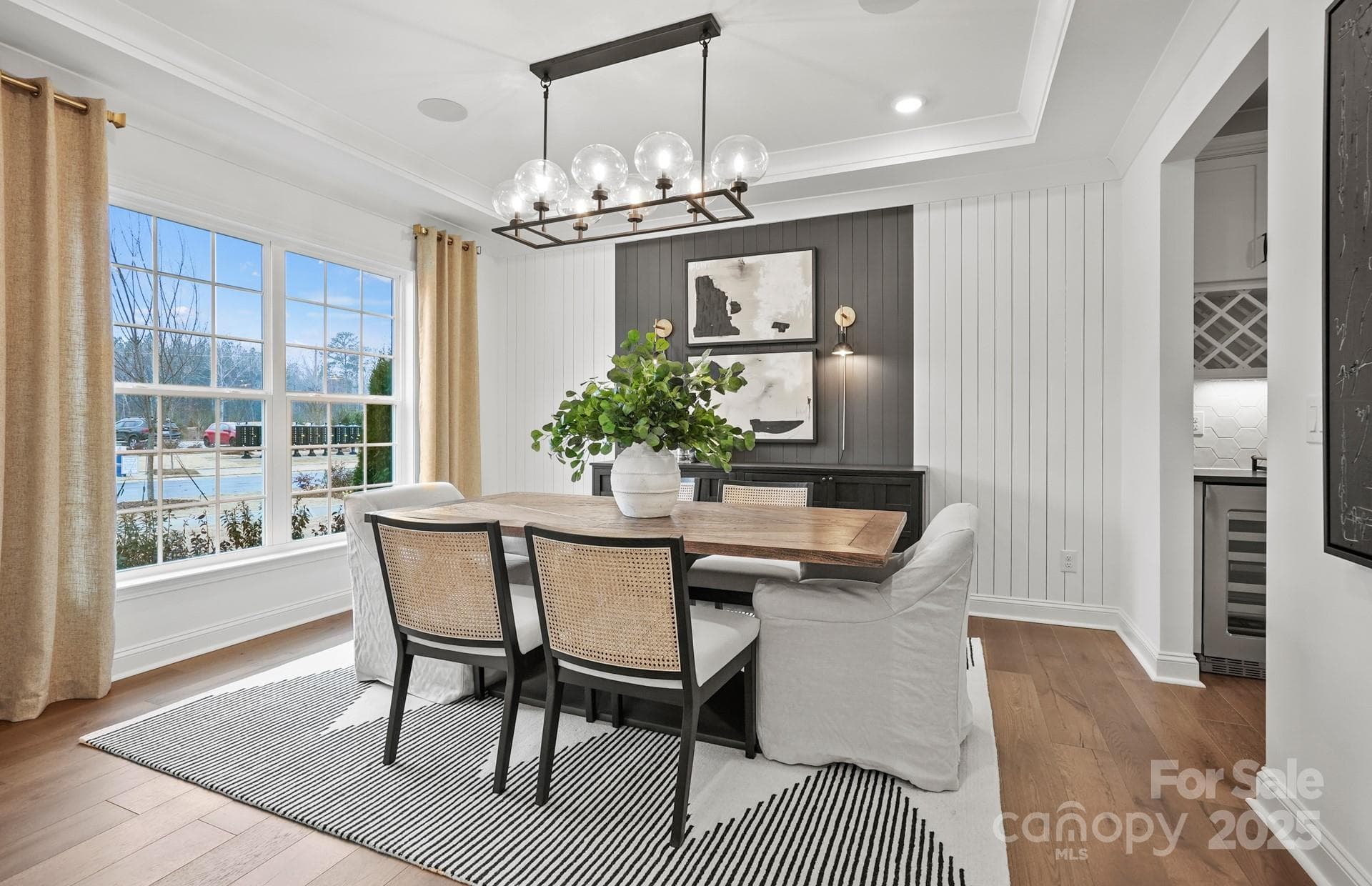 2146 Riverbend 18 - Image 1