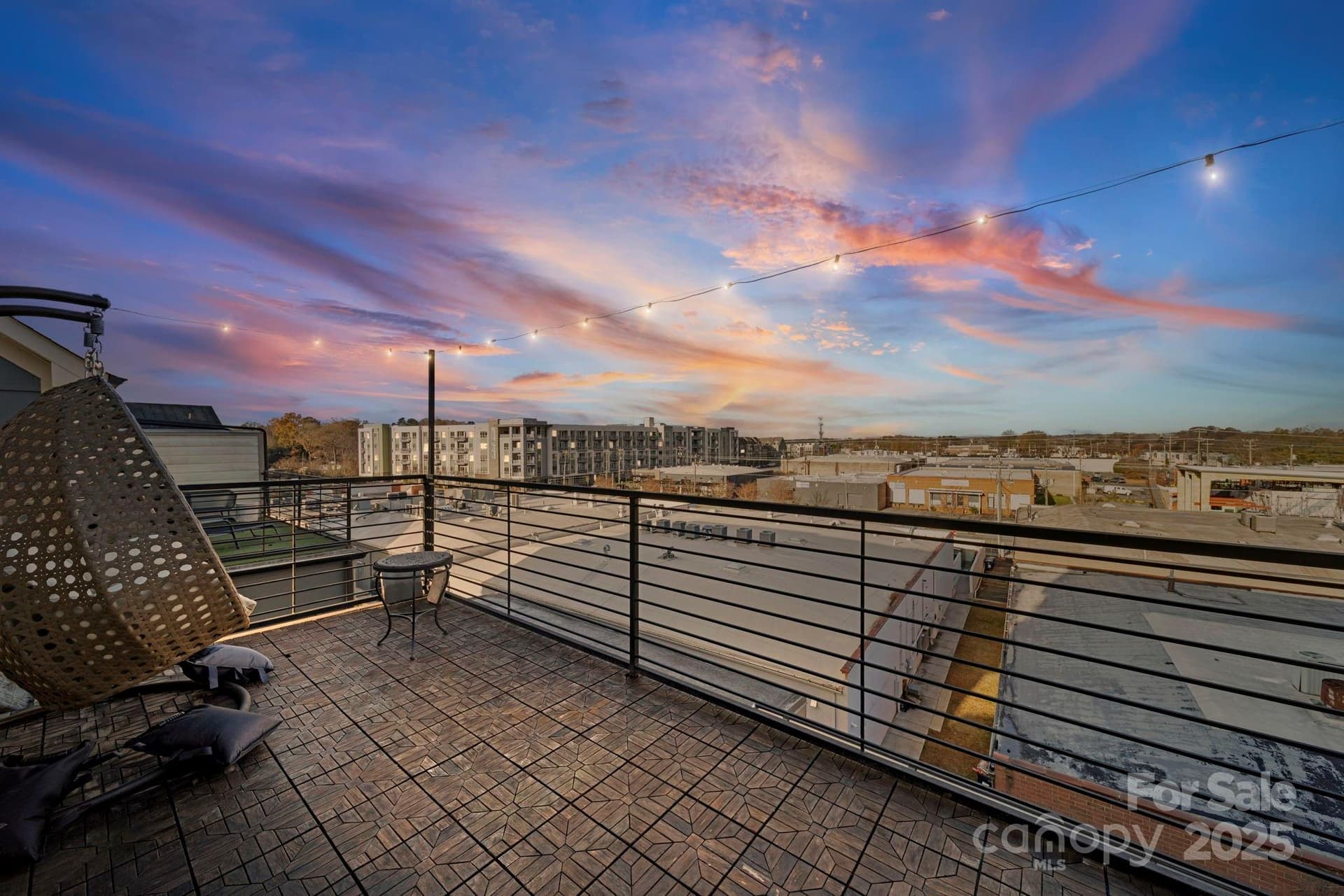 2813 Grand Union - Image 1