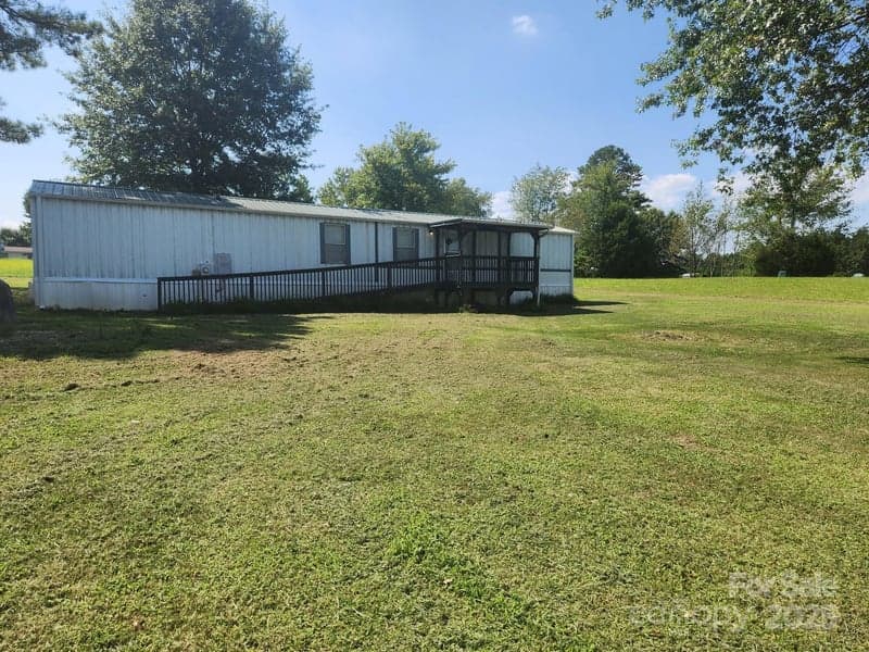 450 Ridgeland, Cleveland, NC - 3 beds, 2 baths, 910 sqft - $119,900