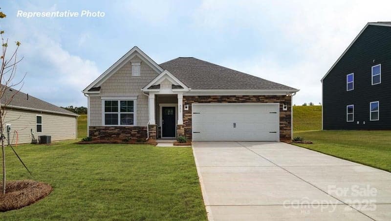 152 Meadow View, Statesville, NC - 3 beds, 2 baths, 1,618 sqft - $325,000