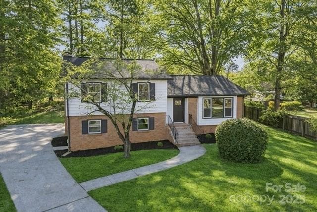 5324 Cheval - Image 1