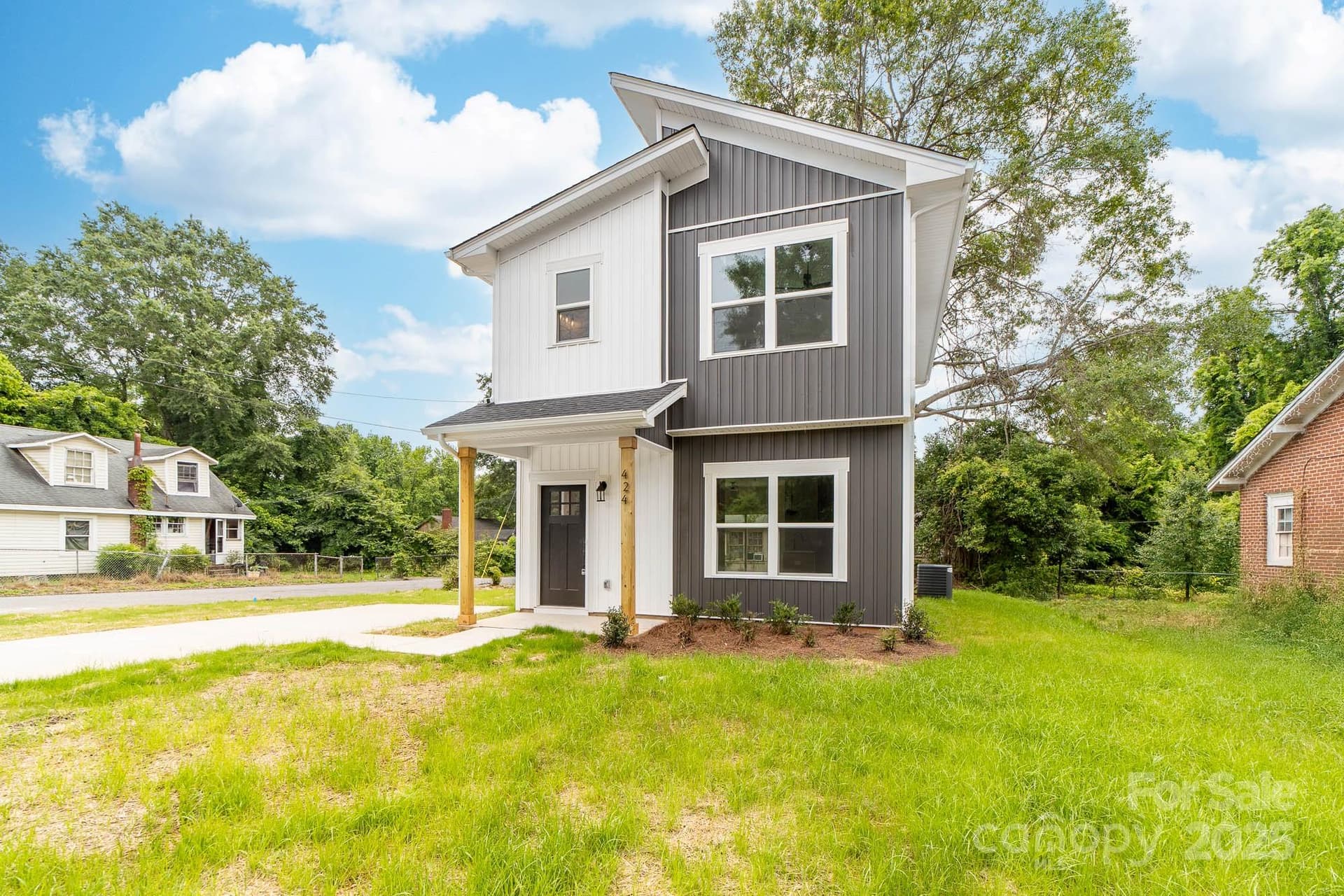 424 Airline - Image 1