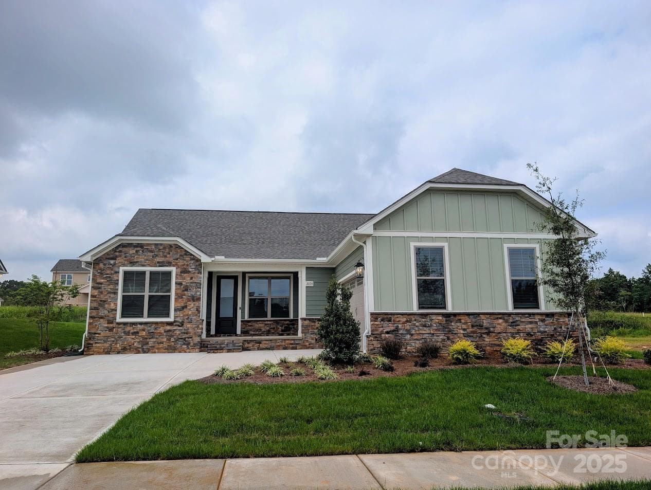 2093 Fordhill - Image 1