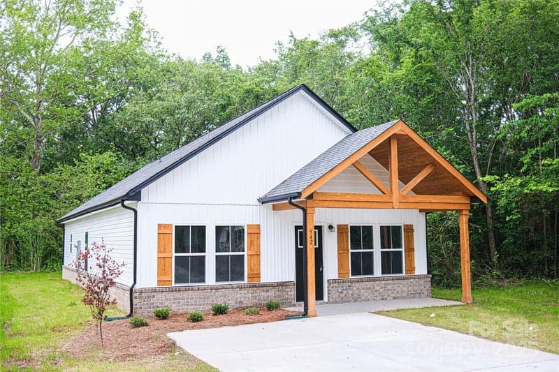 Lot 1 6th, Spencer, NC - 3 beds, 2 baths, 1,456 sqft - $279,900