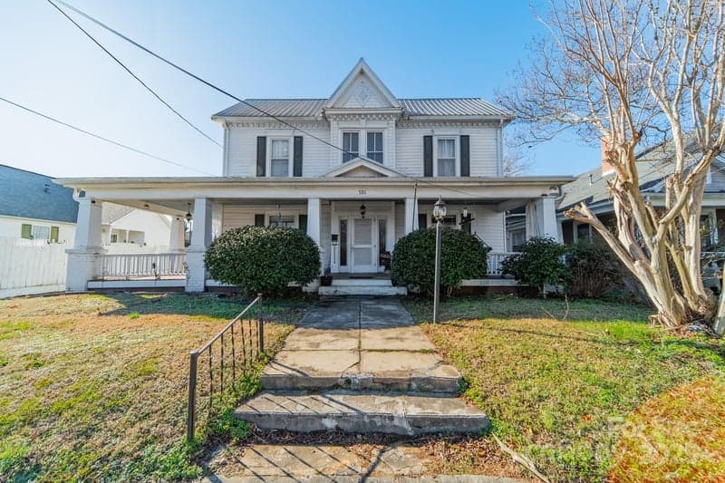 503 4th, Spencer, NC - 5 beds, 2 baths, 2,705 sqft - $360,000