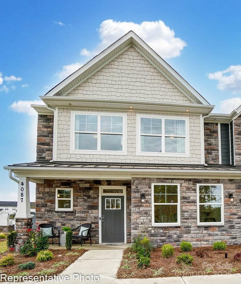 4309 Black - Image 1