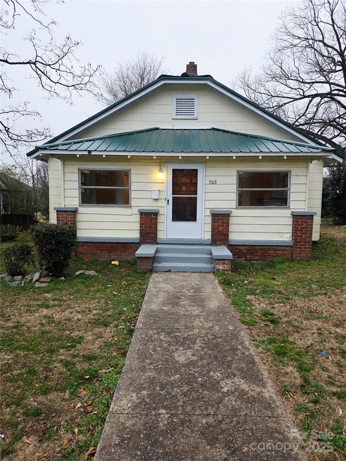 703 Buffalo - Image 1