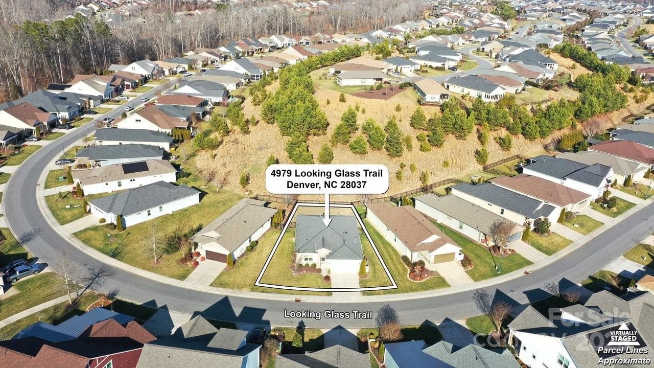 4979 Looking Glass - Image 1