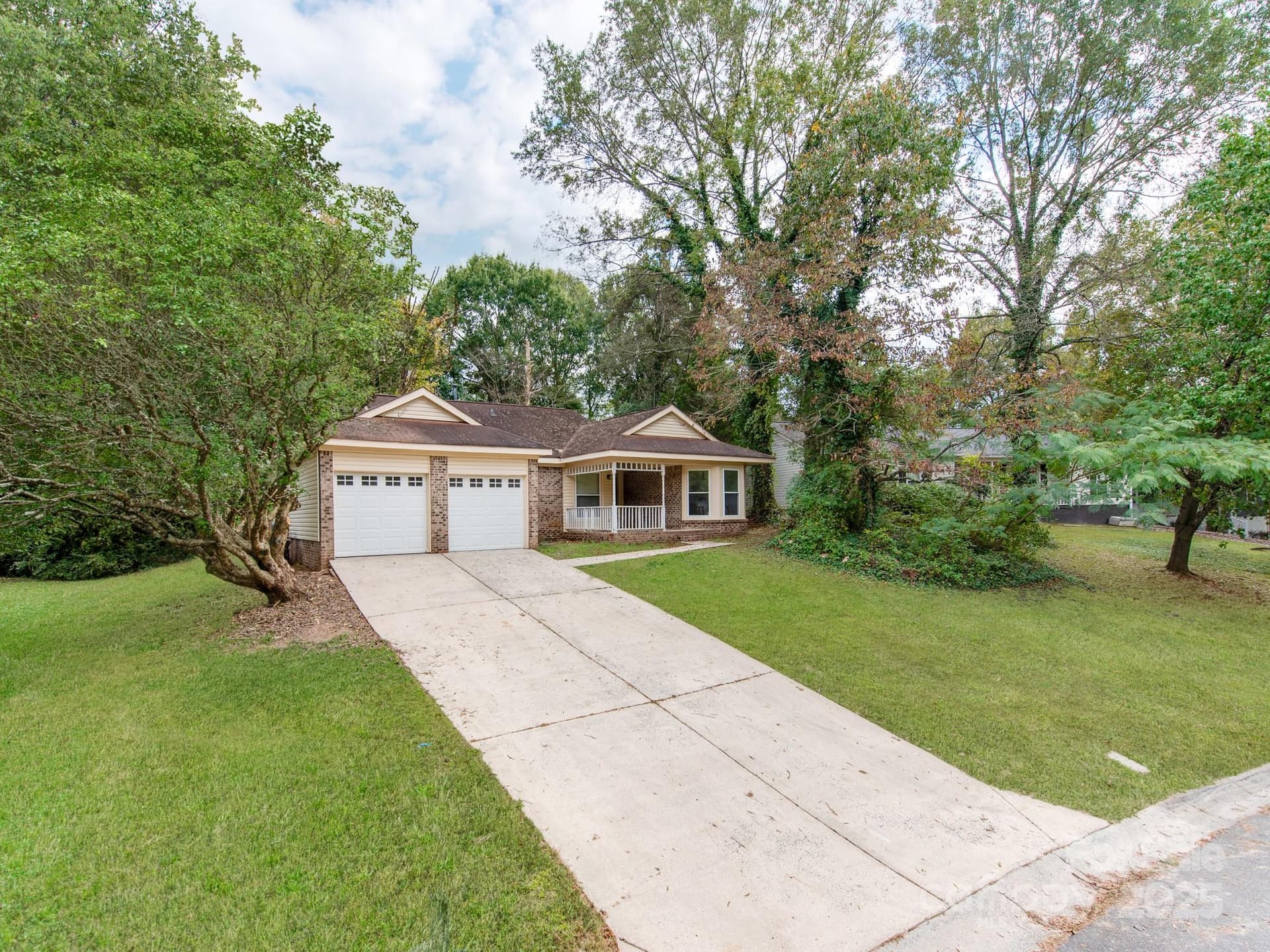 9026 Louvaine - Image 1