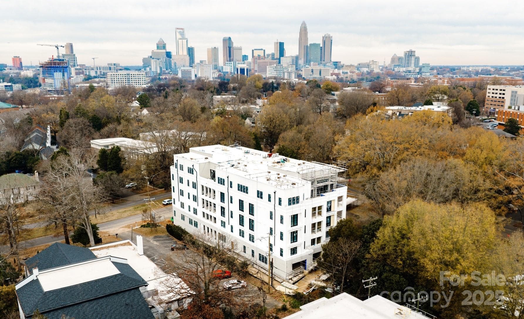 409 Queens 304 - Image 1