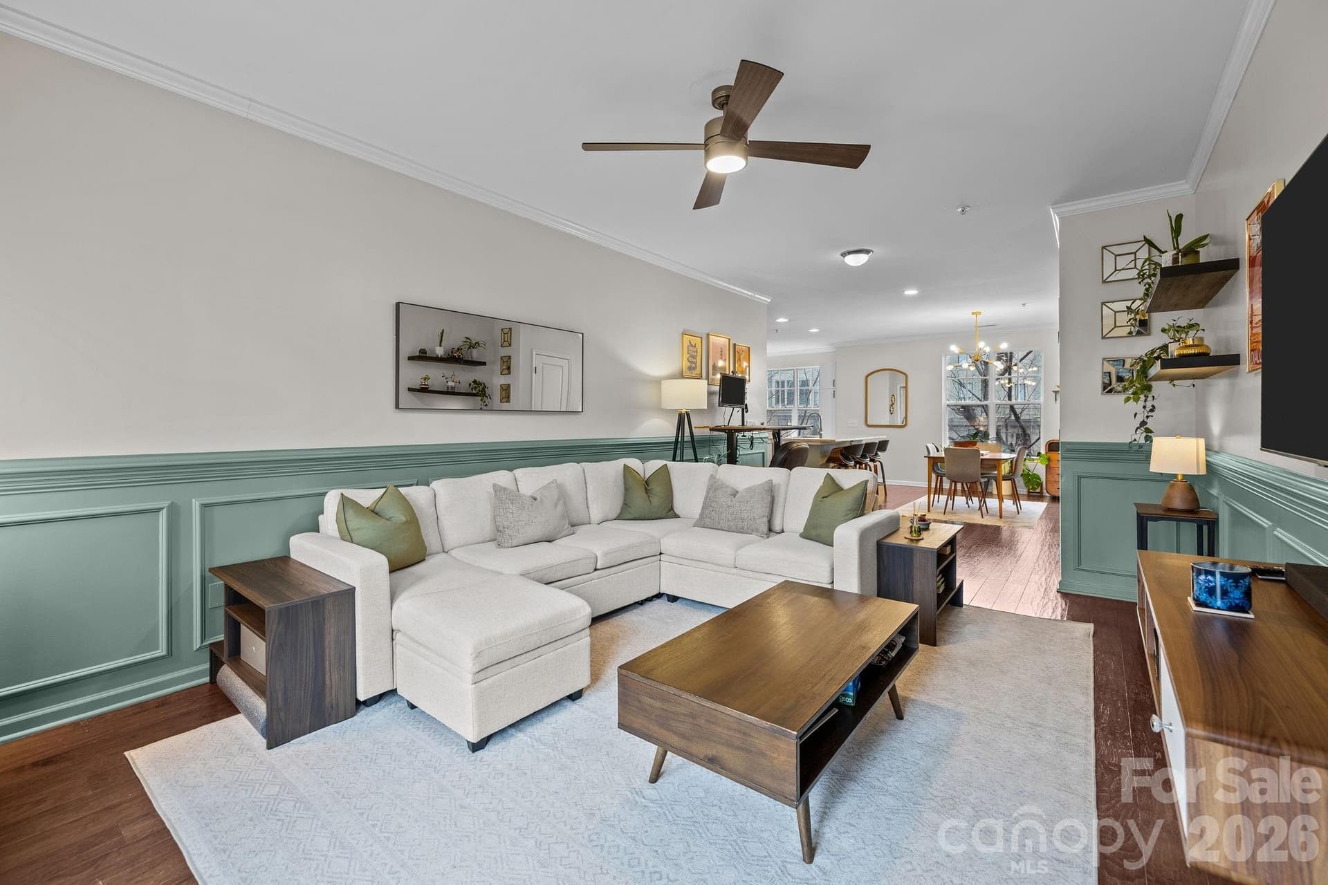 1604 Walnut View - Image 1