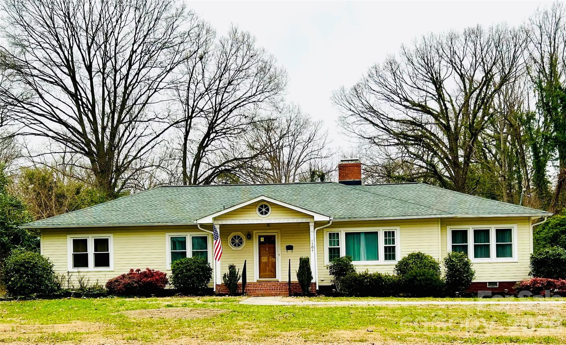 1107 Fairfield - Image 1