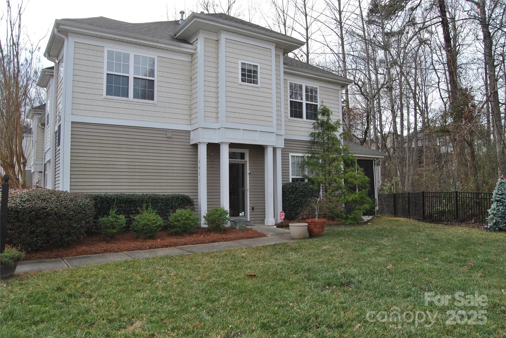 2421 Loch Stone - Image 1