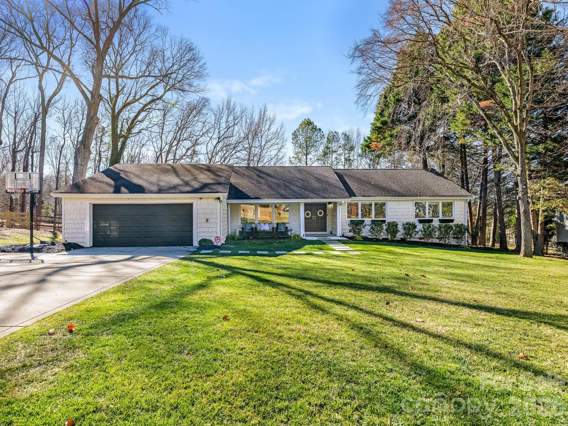 9008 Raintree - Image 1