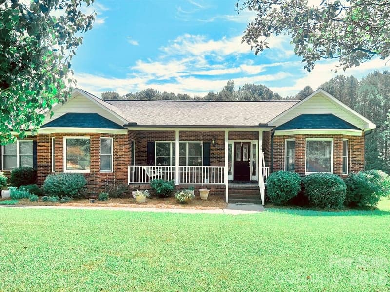 135 Jefferson, Kannapolis, NC - 3 beds, 3 baths, 2,051 sqft - $575,000