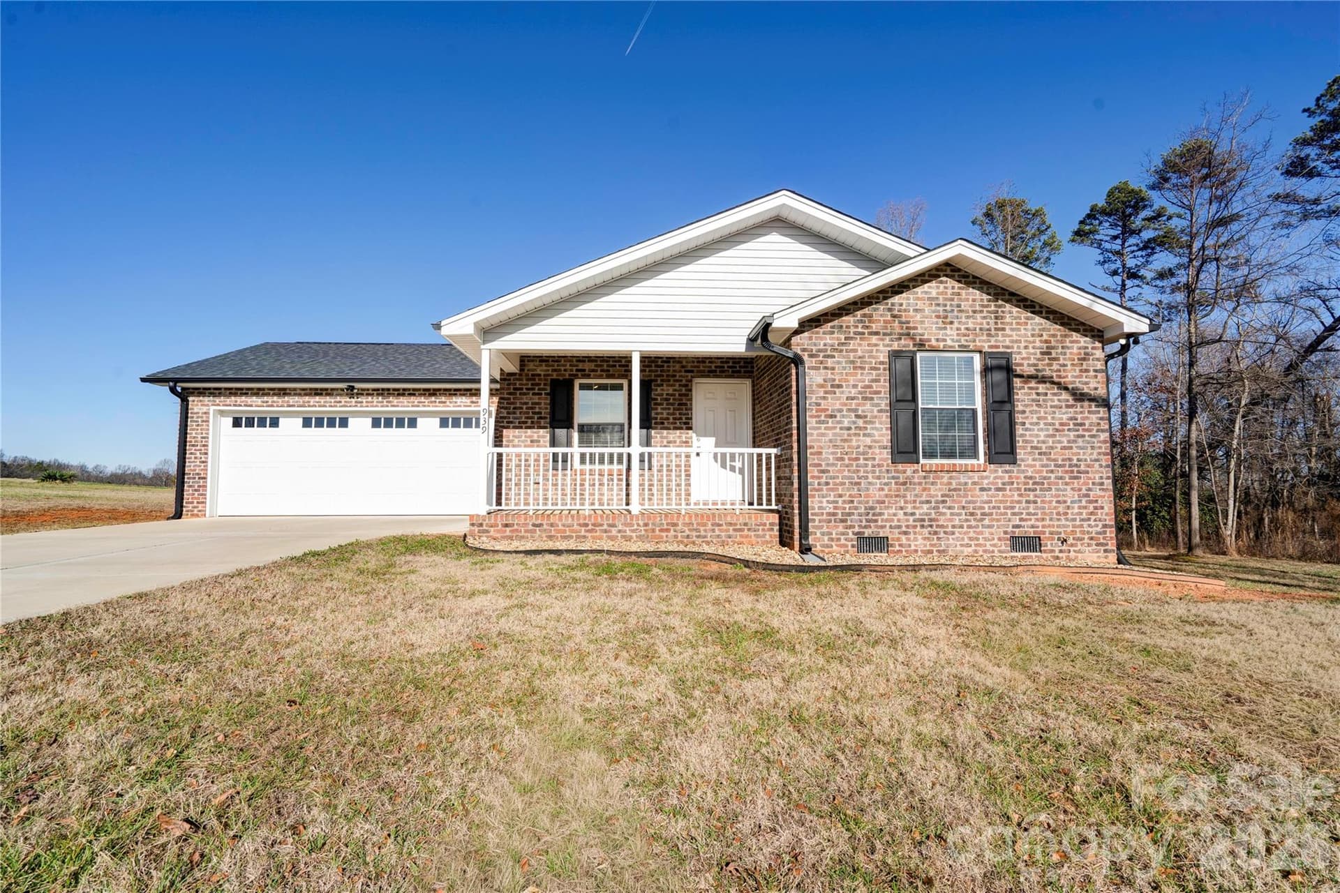 939 Costner - Image 1