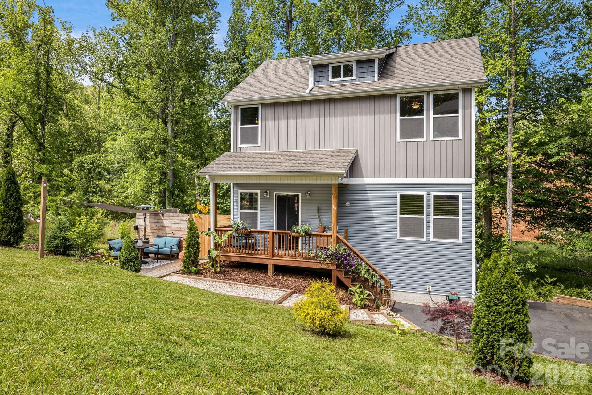 19 Shadowlawn - Image 1