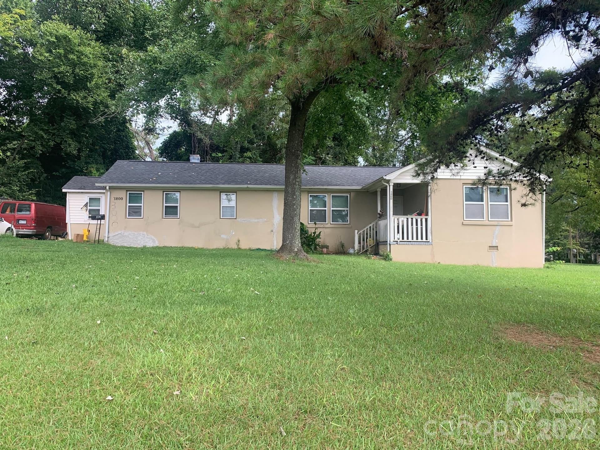 3800 Plainview - Image 1