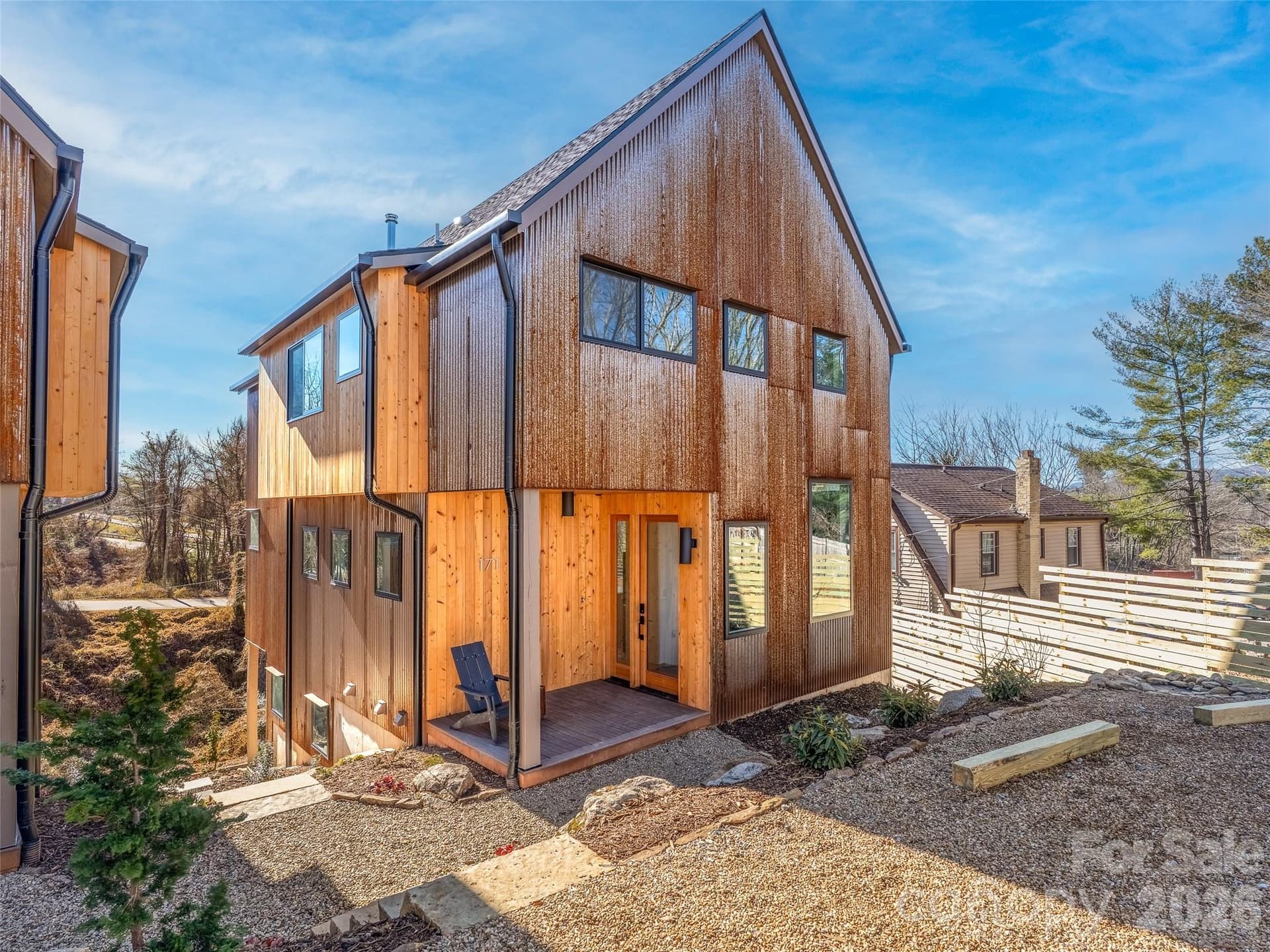 171 Houston - Image 1