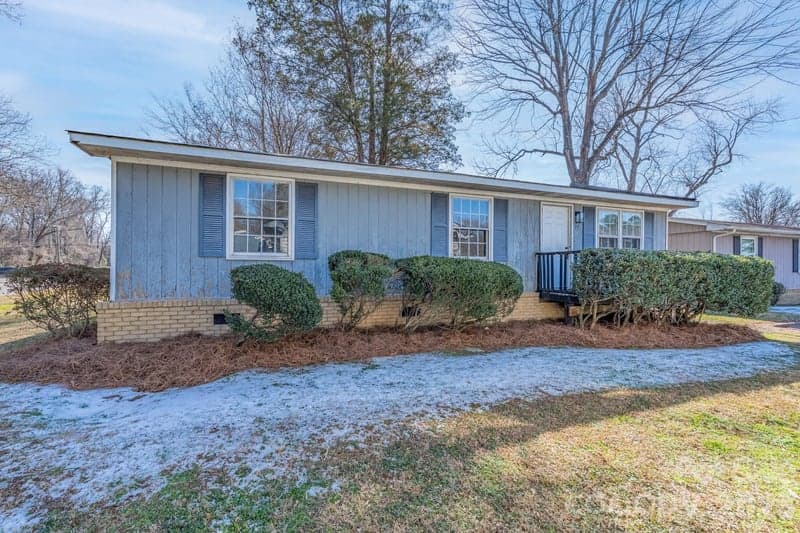 37 Cedarvilla, Rock Hill, SC - 3 beds, 2 baths, 1,016 sqft - $220,000