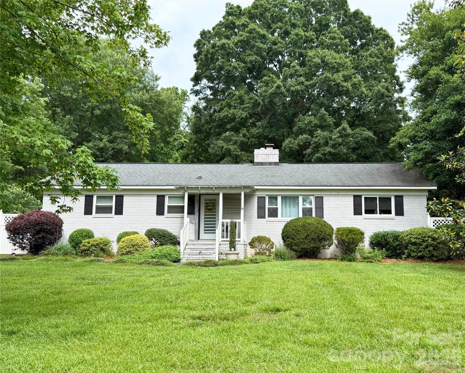 2333 Lakeview - Image 1