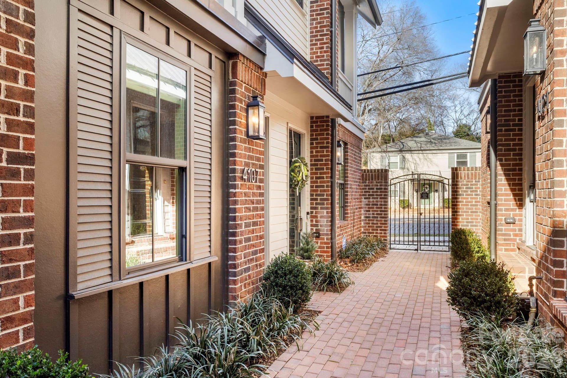 4107 Selwyn Walk - Image 1