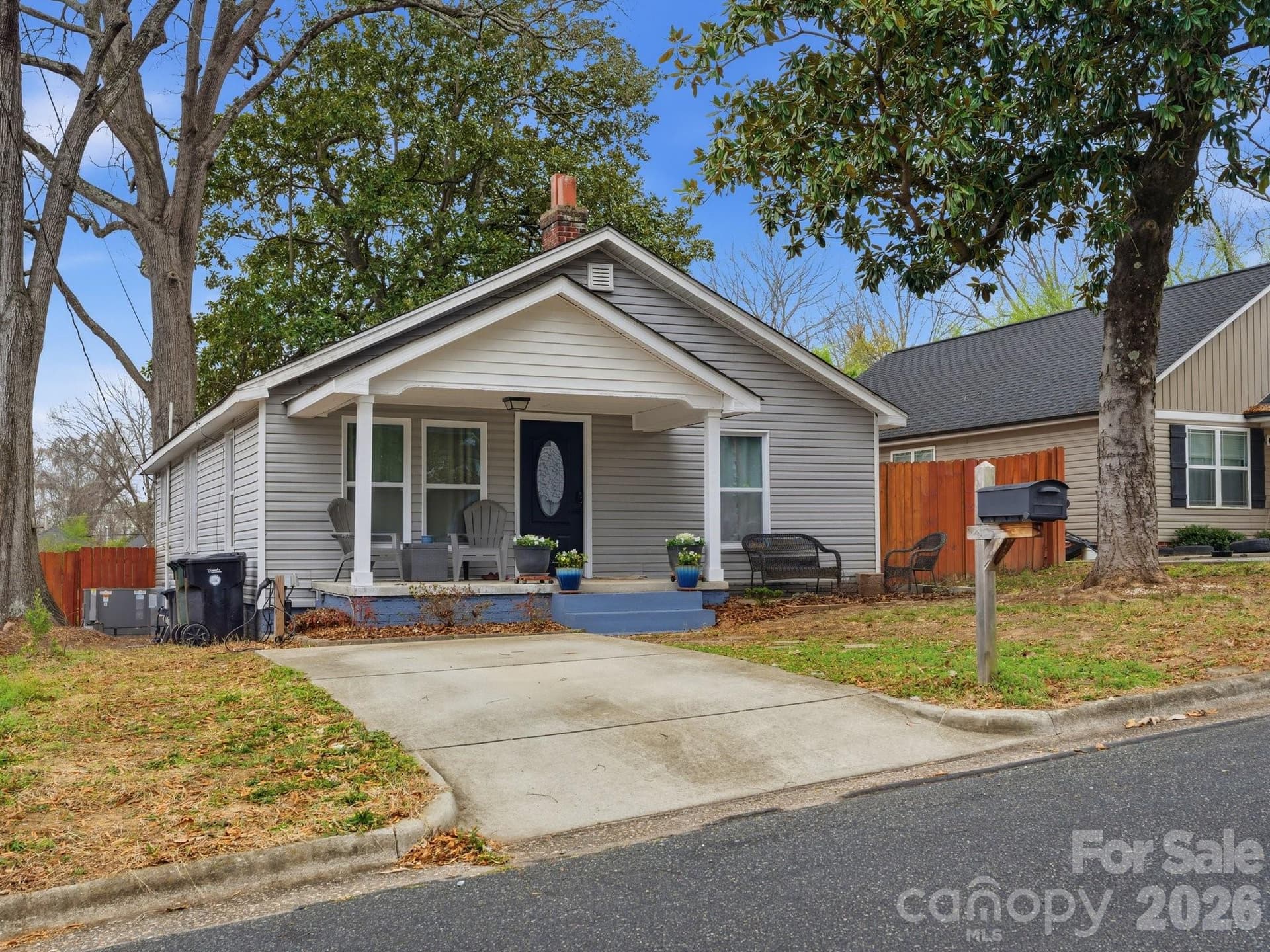 595 Gibson - Image 1