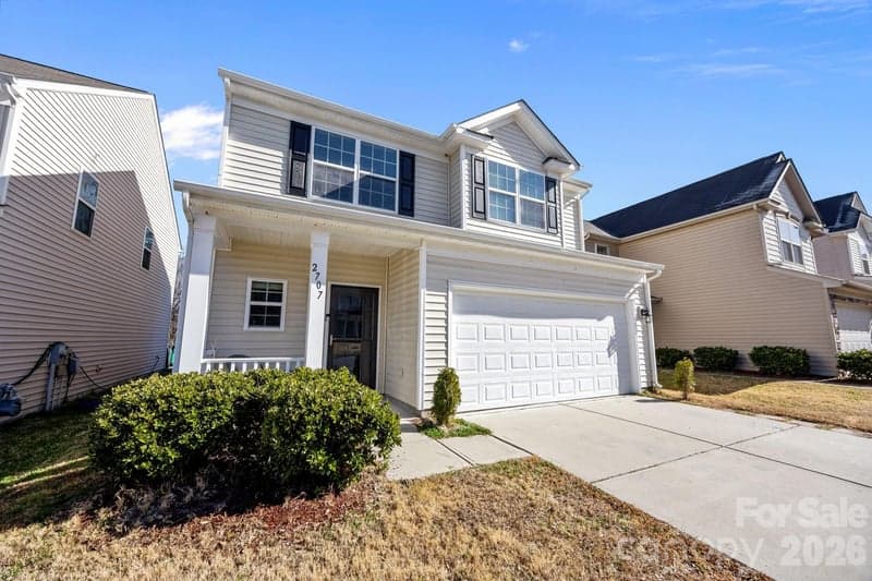 2707 Hunters Moon, Matthews, NC - 4 beds, 3 baths, 1,871 sqft - $475,000