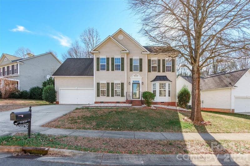 11938 Harmon, Pineville, NC - 4 beds, 3 baths, 2,388 sqft - $569,900