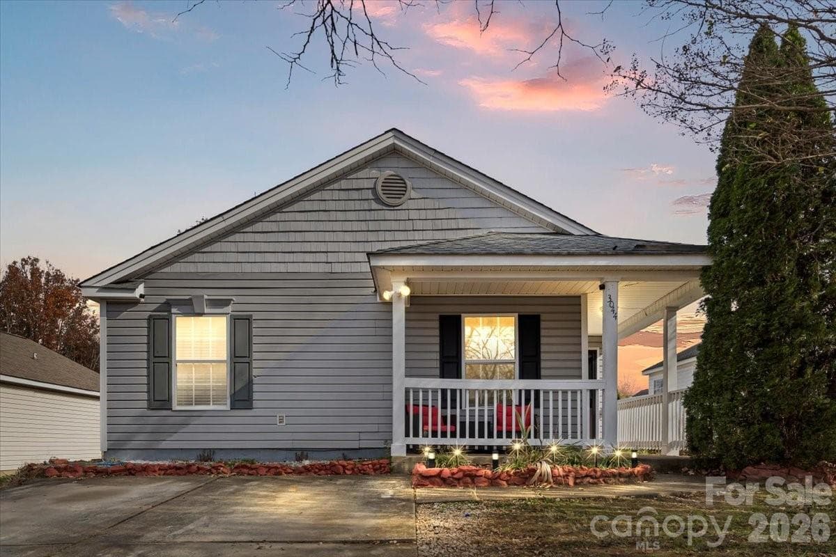 3044 Parade - Image 1