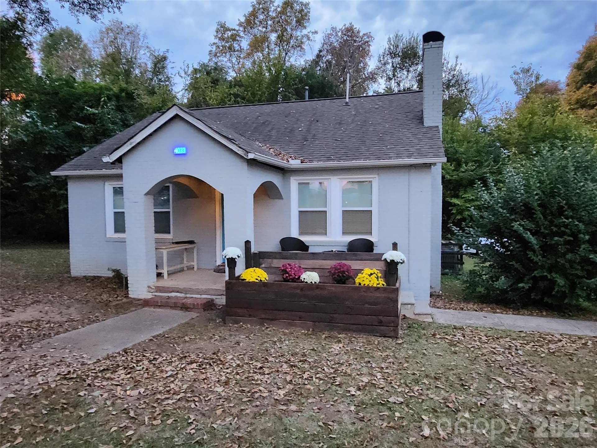 4033 Tyvola - Image 1