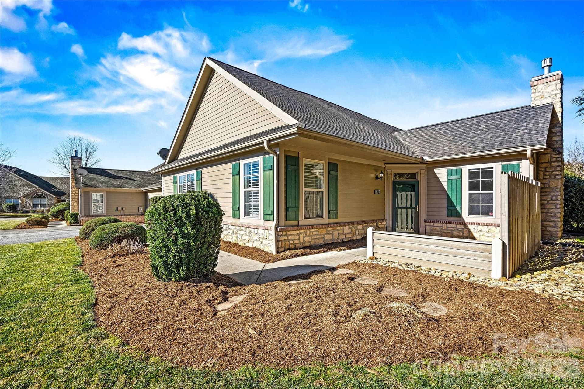 823 Wynnshire B - Image 1