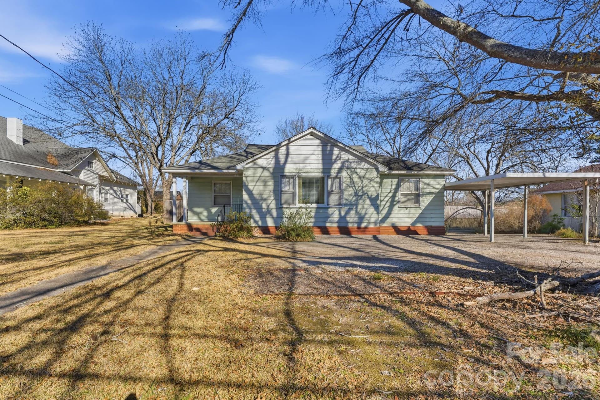 802 Chesterfield - Image 1