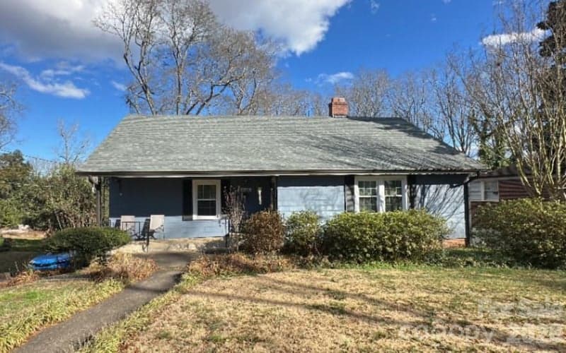 409 Miles, Shelby, NC - 2 beds, 1 bath, 2,324 sqft - $215,000