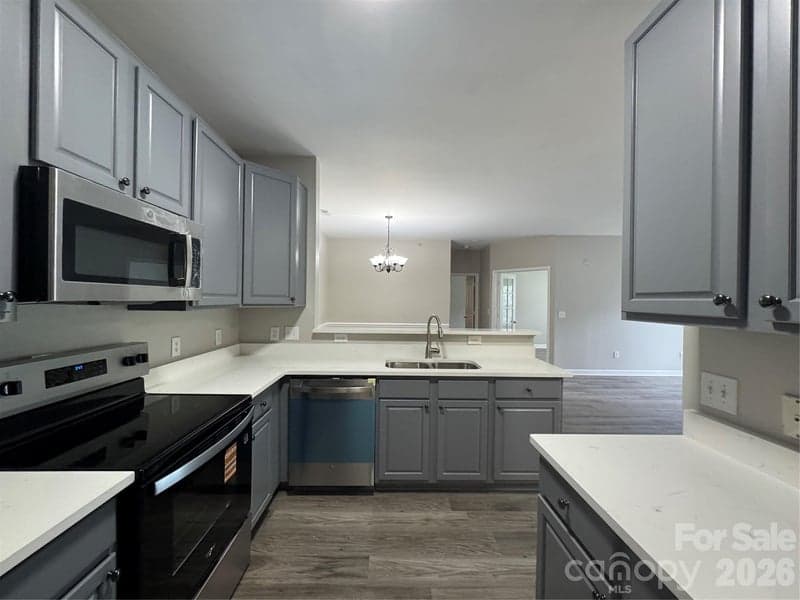 10676 Hill Point, Charlotte, NC - 2 beds, 2 baths, 1,470 sqft - $235,000