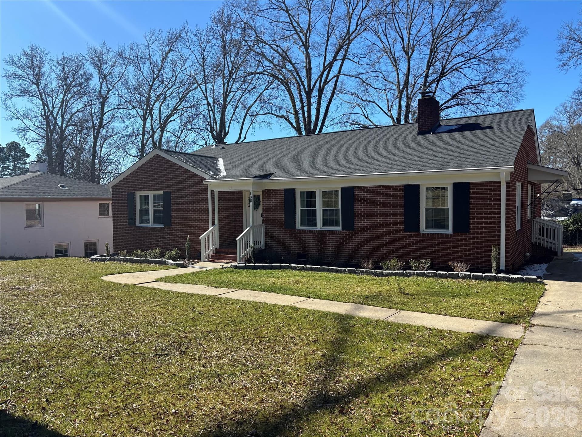 1081 Evergreen - Image 1