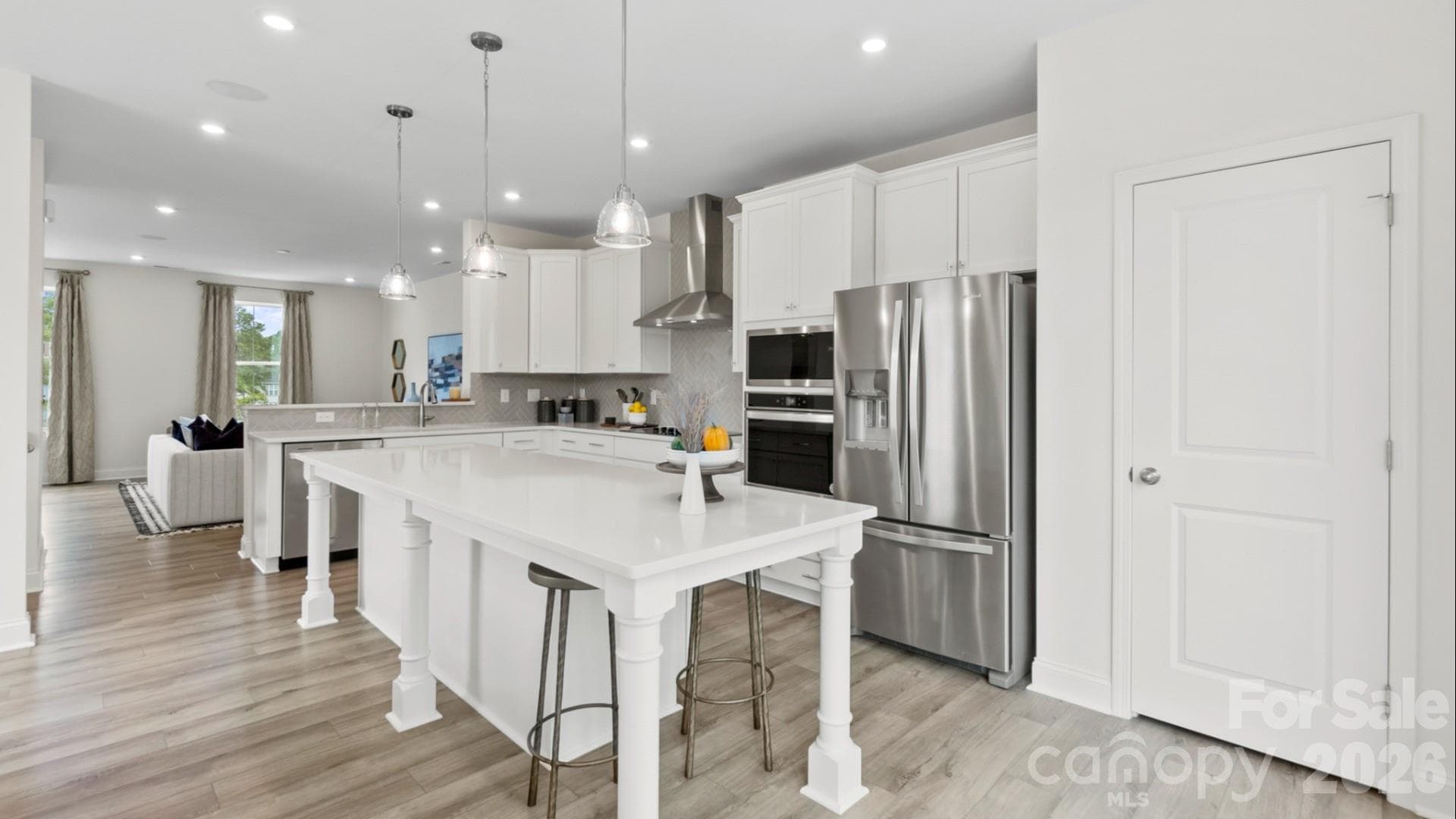 3027 Rozzelles Ferry - Image 1