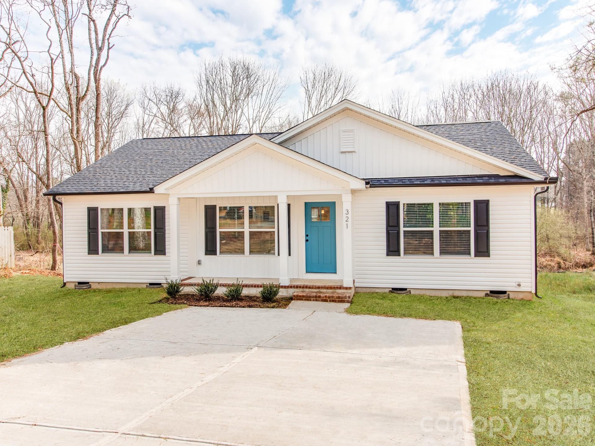 321 Honeywood - Image 1