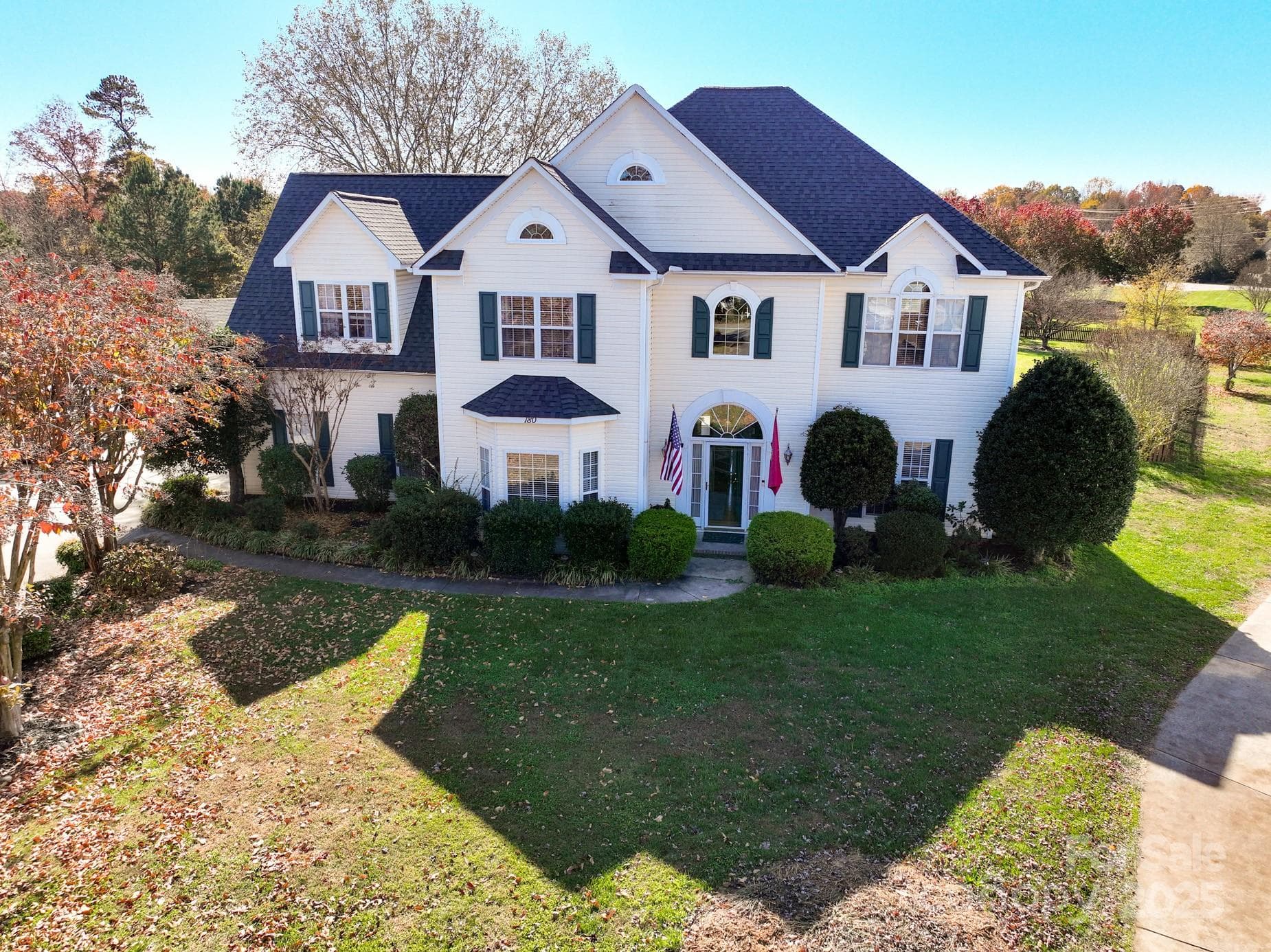 180 Elizabeth Hearth - Image 1