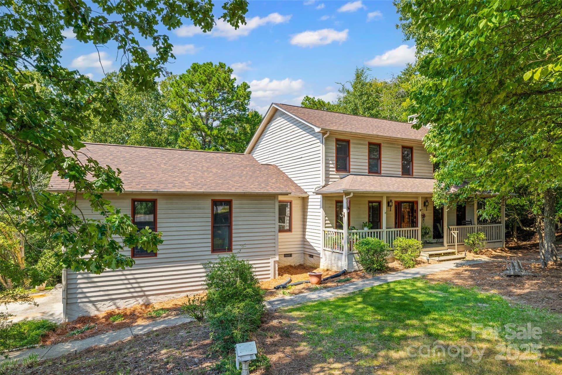 25011 Club View - Image 1