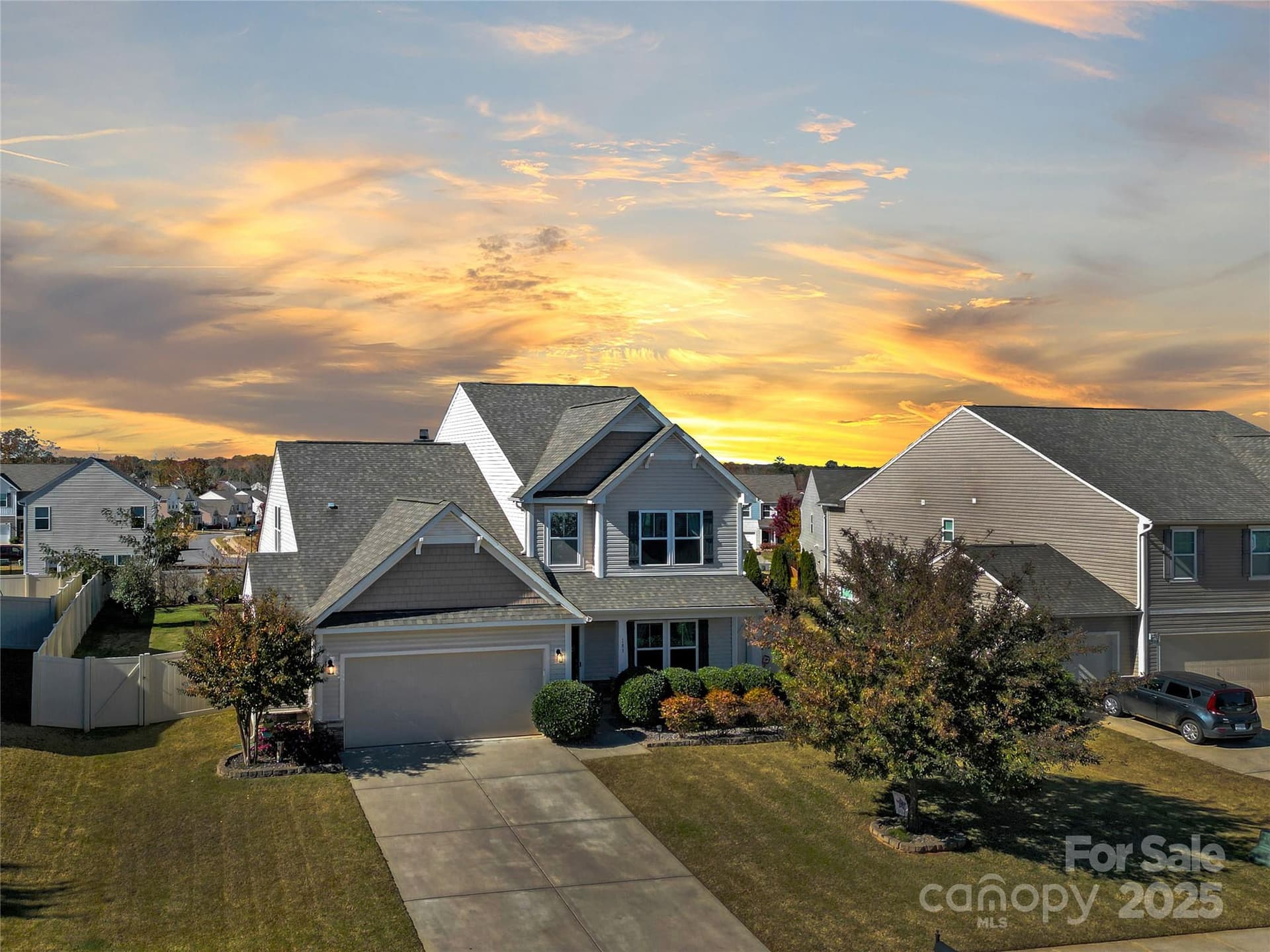 183 Water Ski - Image 1