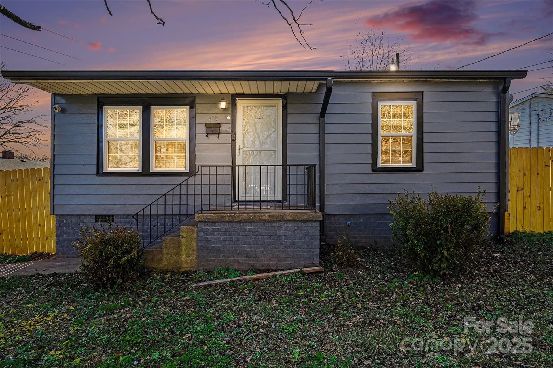 419 Circle - Image 1